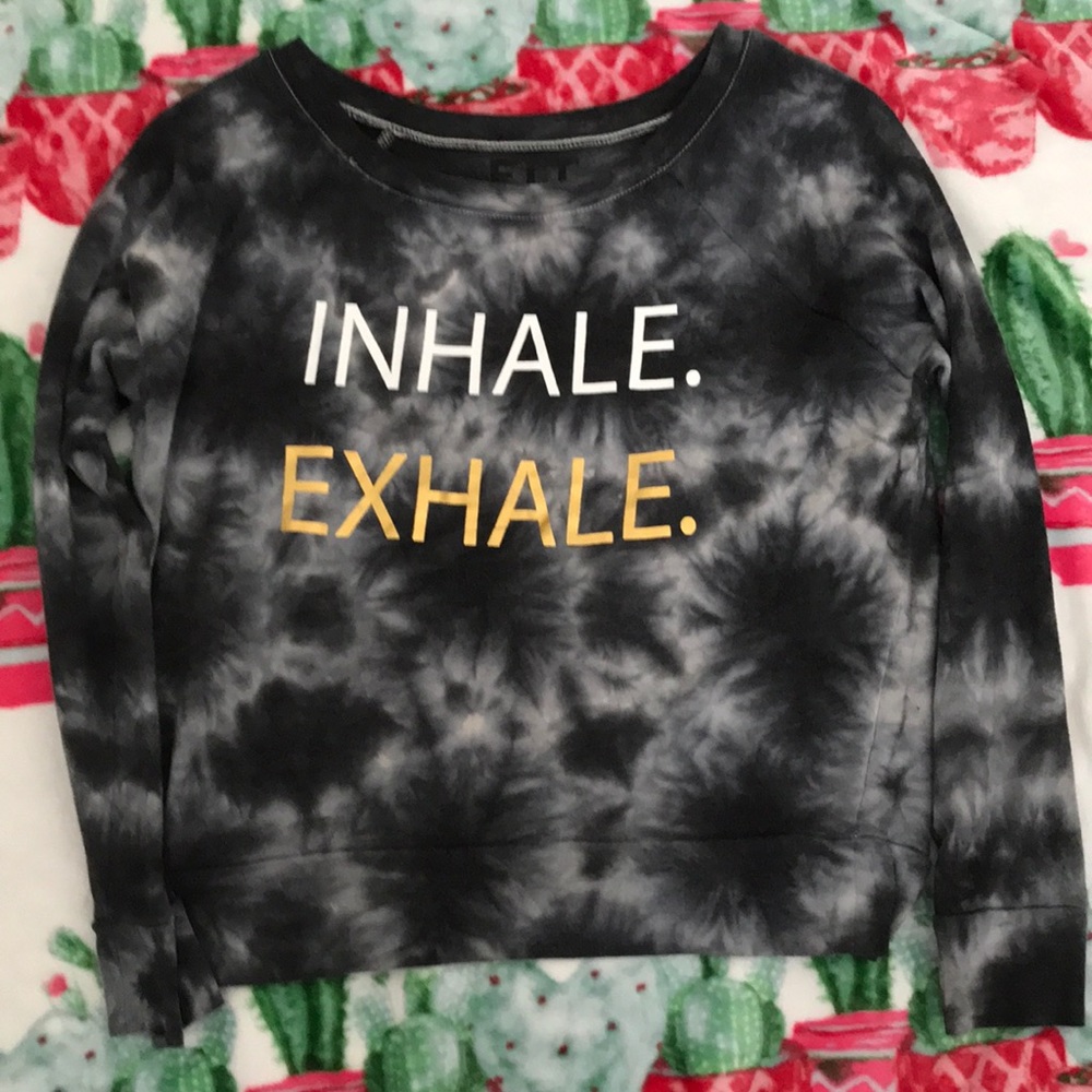 FIT black-and-white and gold long sleeve shirt